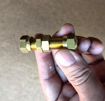 116861 suku cadang Thermo King Pasang selang suku cadang asli