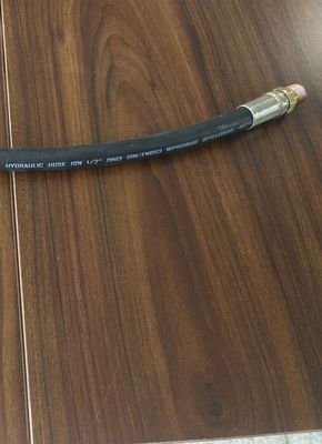 100% Minyak selang Thermo King 117067 Selang kawat baja impor untuk suku cadang alternatif unit T