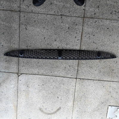 Penutup bagian bawah untuk THERMO KING T-600M, T-800M, T-1000M, T-680Pro, T-880Pro, T-1080Pro, Model 988025 GRILLE-LOWER-TK BLACK, SP